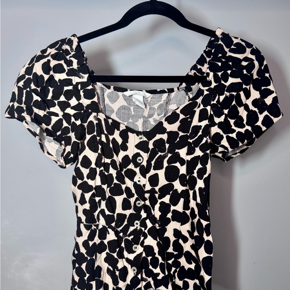 Black and White Patterned blouse